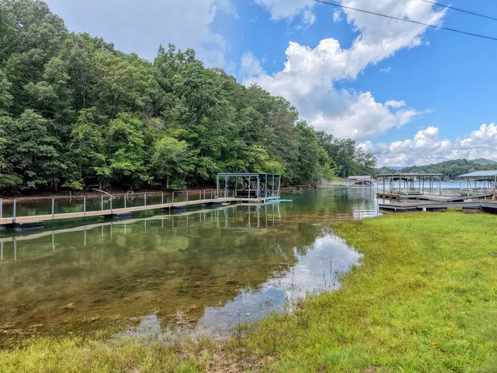 39 Mccracken Cove Road Hayesville, NC 28904