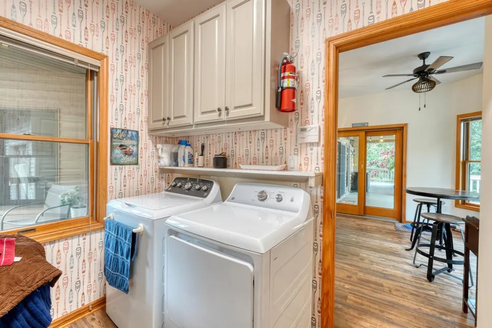 39 Mccracken Cove Road Hayesville, NC 28904