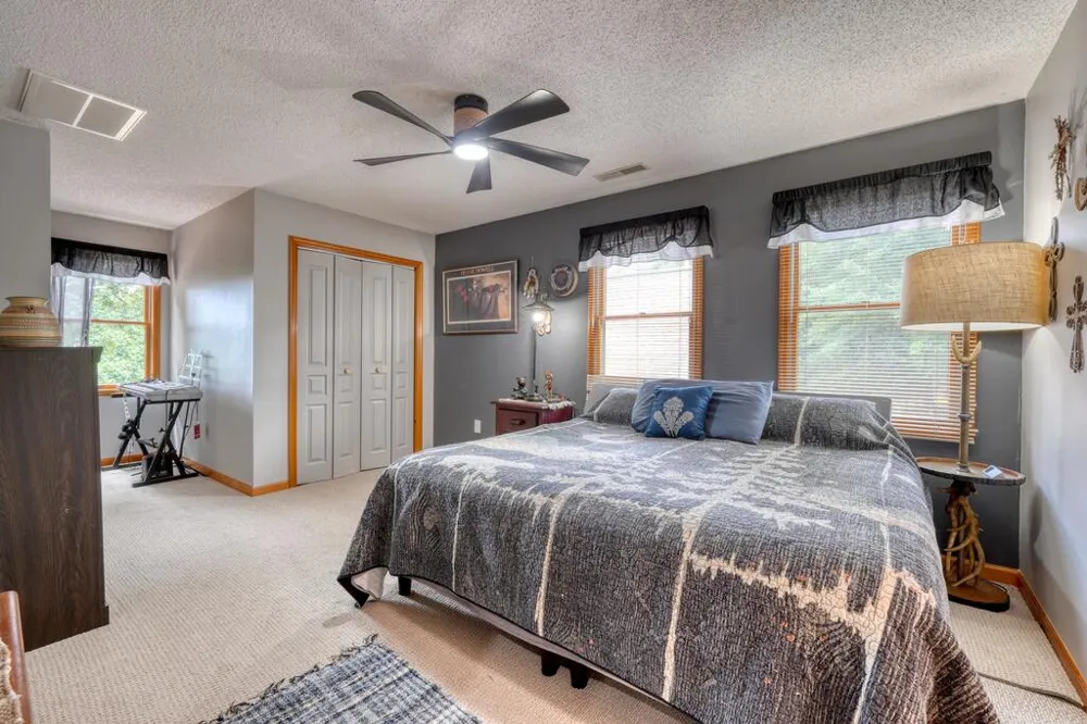 39 Mccracken Cove Road Hayesville, NC 28904