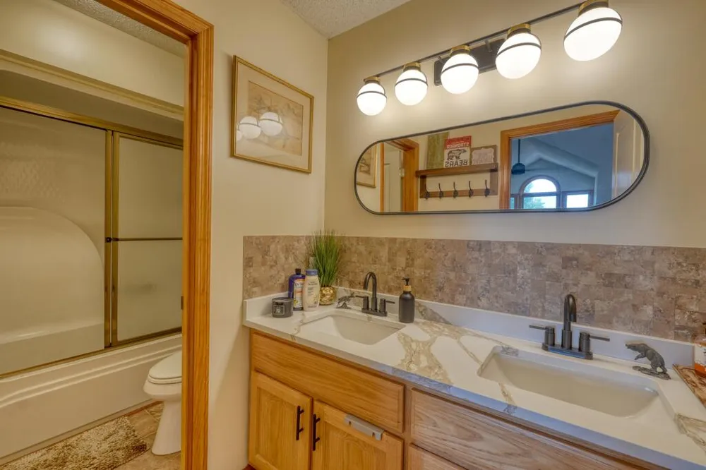 39 Mccracken Cove Road Hayesville, NC 28904