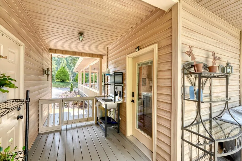 39 Mccracken Cove Road Hayesville, NC 28904