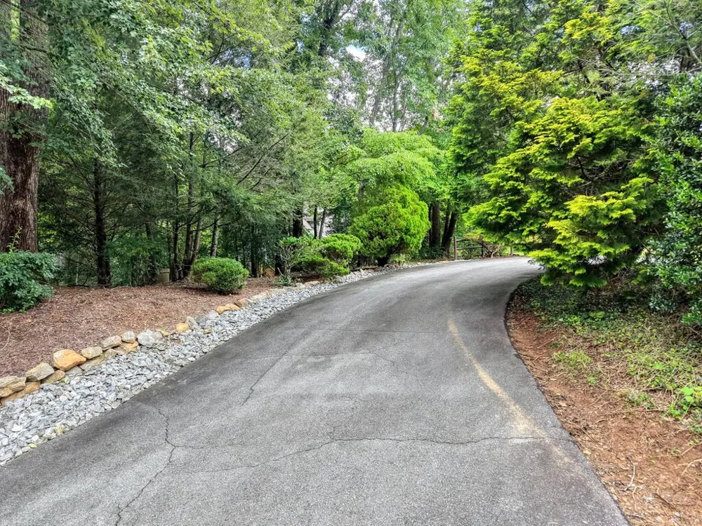 39 Mccracken Cove Road Hayesville, NC 28904