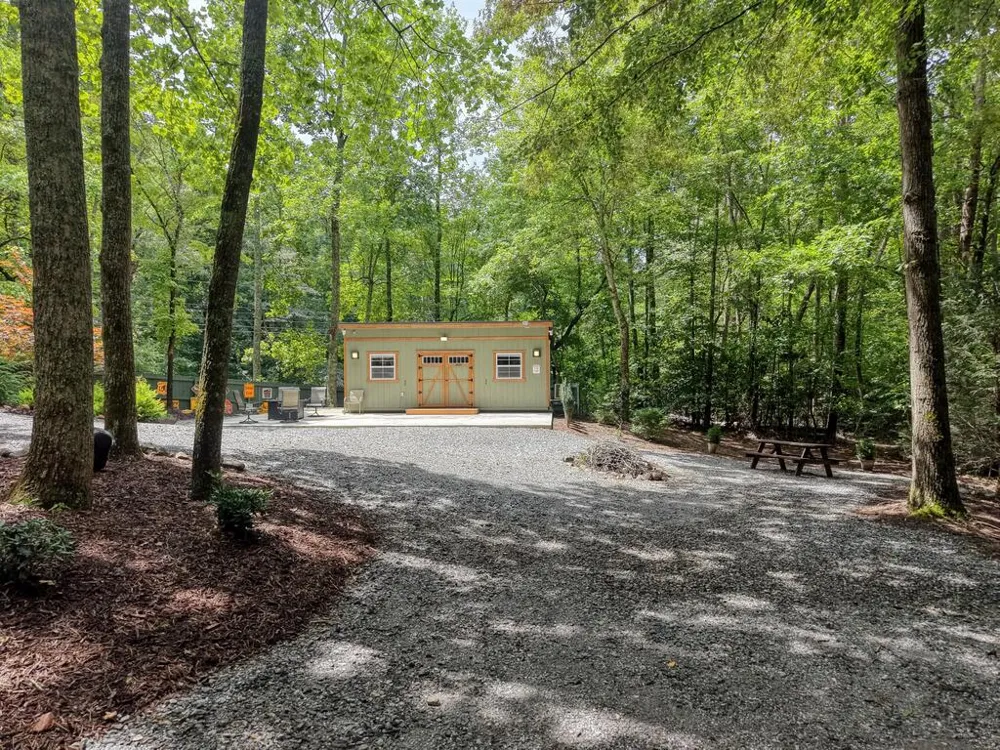 39 Mccracken Cove Road Hayesville, NC 28904