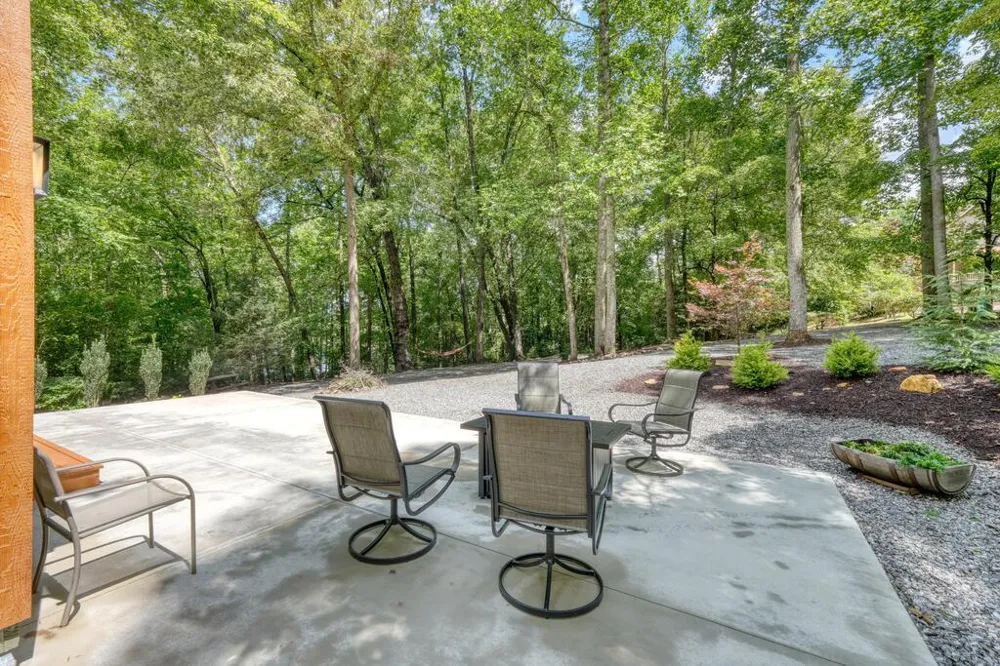 39 Mccracken Cove Road Hayesville, NC 28904