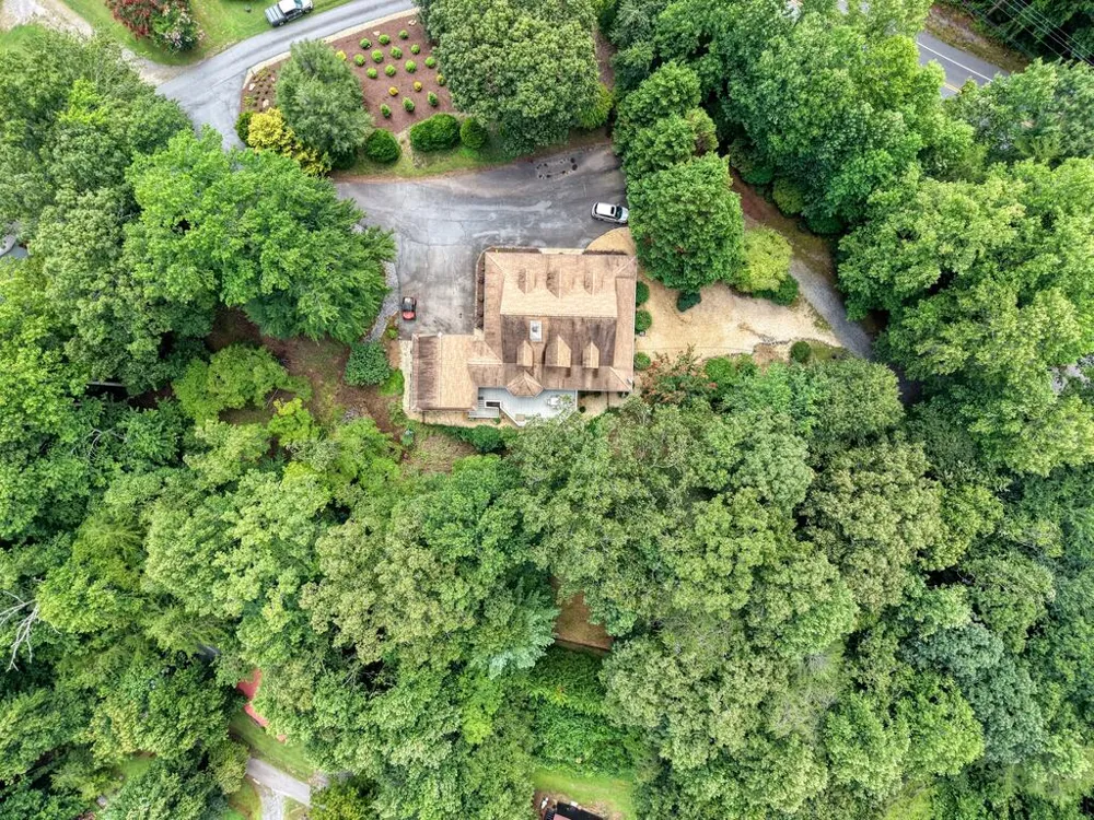 39 Mccracken Cove Road Hayesville, NC 28904