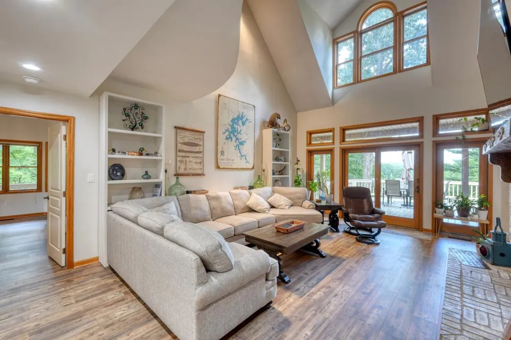 39 Mccracken Cove Road Hayesville, NC 28904