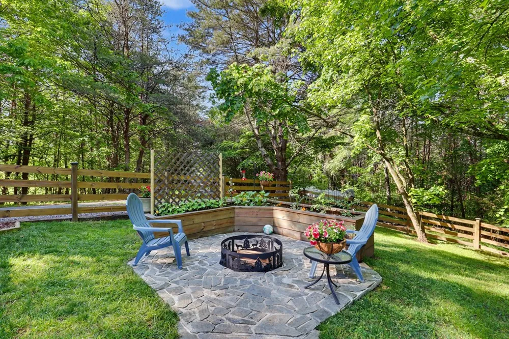 22 River Run Drive Murphy, NC 28906