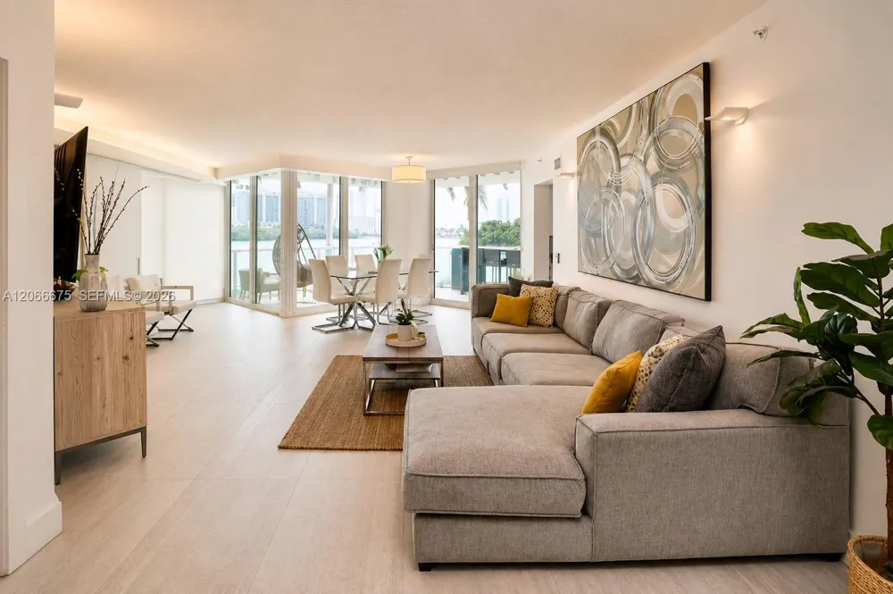 3370 Hidden Bay Dr #213 Aventura, FL 33180