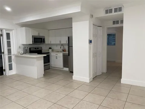 1 Edgewater Dr #103