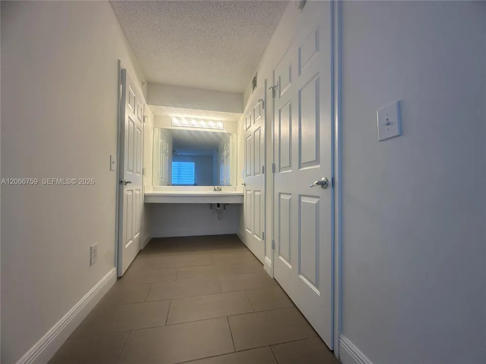 2640 S University Dr #118 Davie, FL 33328