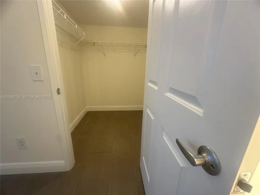 2640 S University Dr #118 Davie, FL 33328