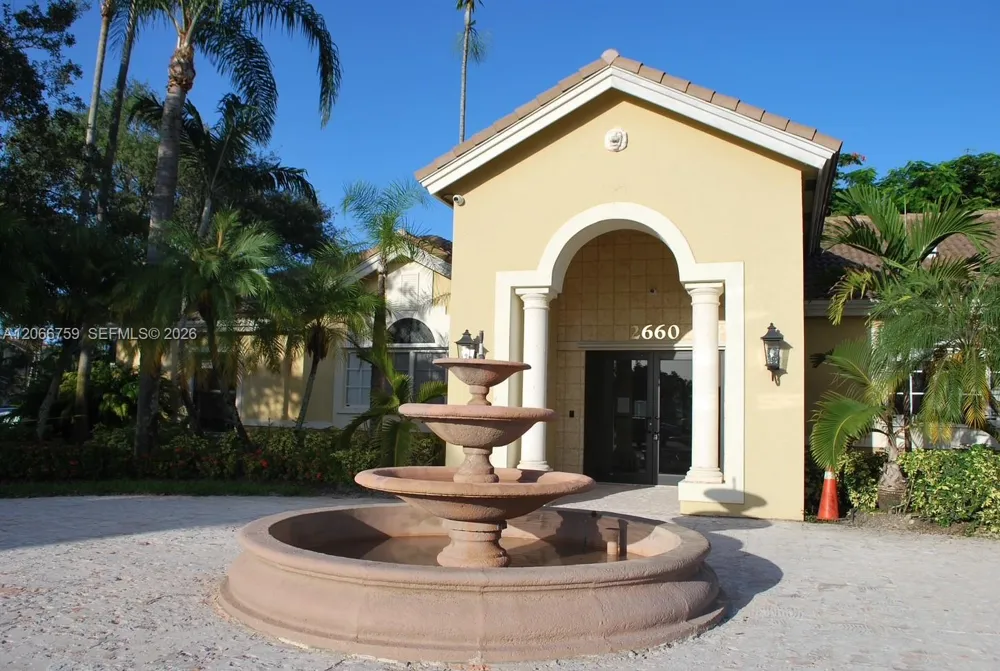 2640 S University Dr #118 Davie, FL 33328