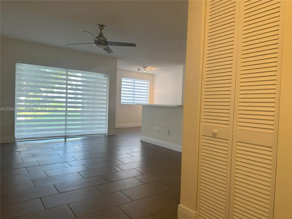 2640 S University Dr #118 Davie, FL 33328