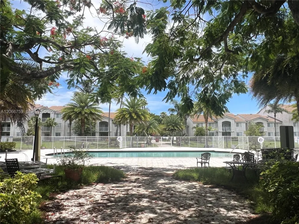 2640 S University Dr #118 Davie, FL 33328