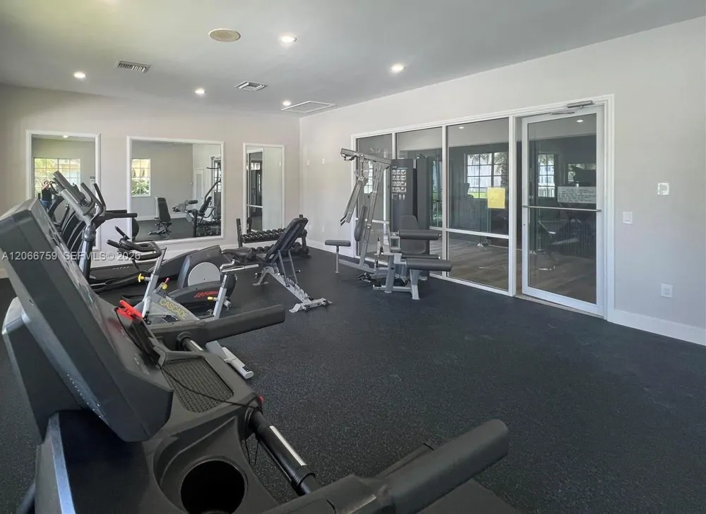 2640 S University Dr #118 Davie, FL 33328