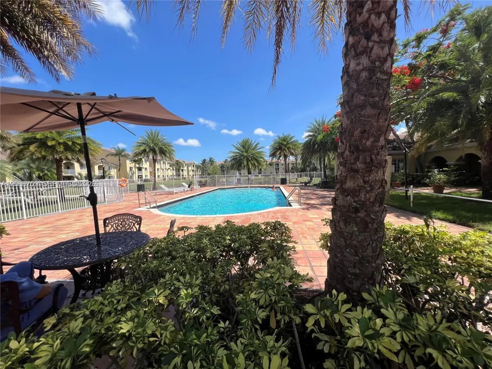 2640 S University Dr #118 Davie, FL 33328