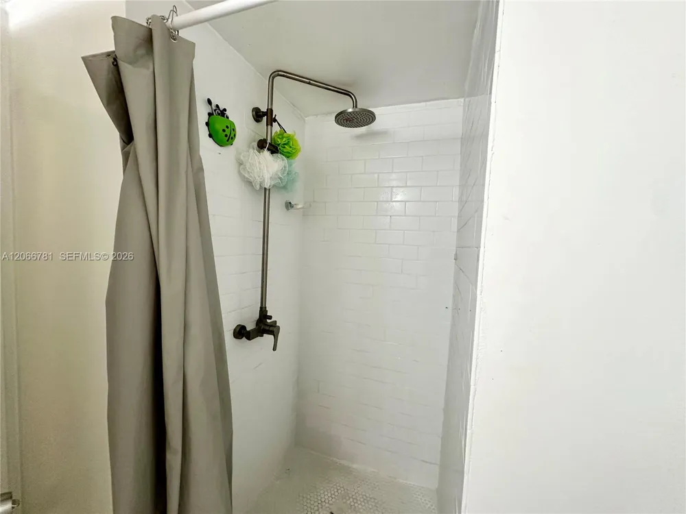 9427 Fontainebleau Blvd #102-34 Miami, FL 33172
