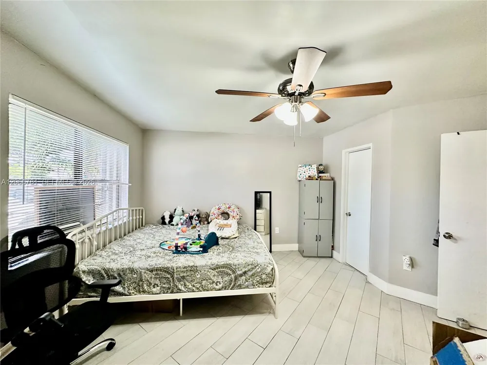 9427 Fontainebleau Blvd #102-34 Miami, FL 33172
