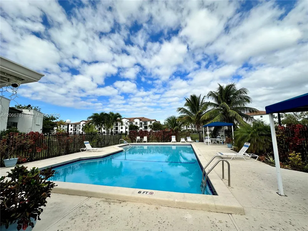 9427 Fontainebleau Blvd #102-34 Miami, FL 33172