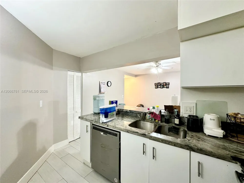 9427 Fontainebleau Blvd #102-34 Miami, FL 33172
