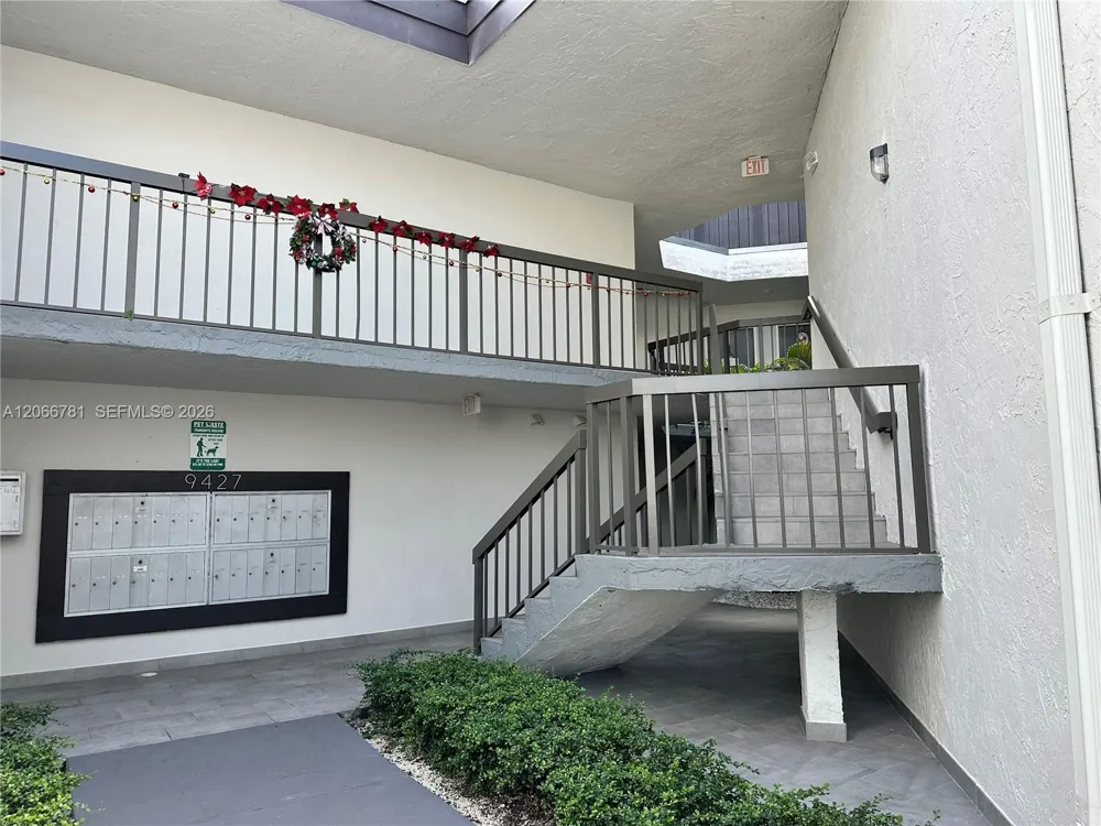 9427 Fontainebleau Blvd #102-34 Miami, FL 33172