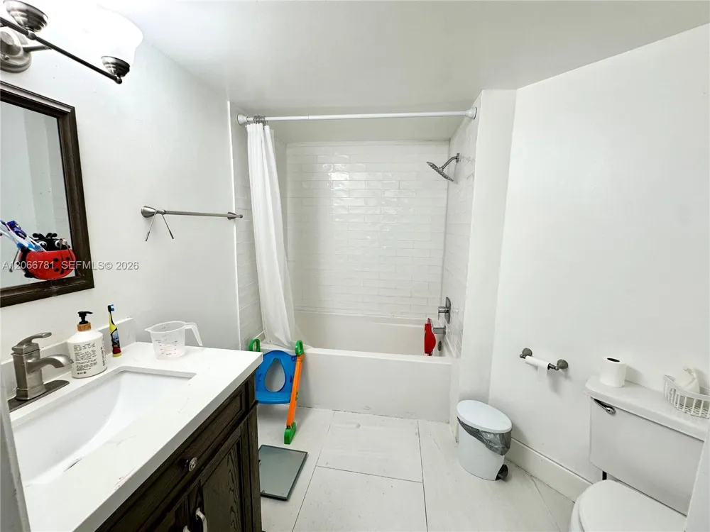 9427 Fontainebleau Blvd #102-34 Miami, FL 33172