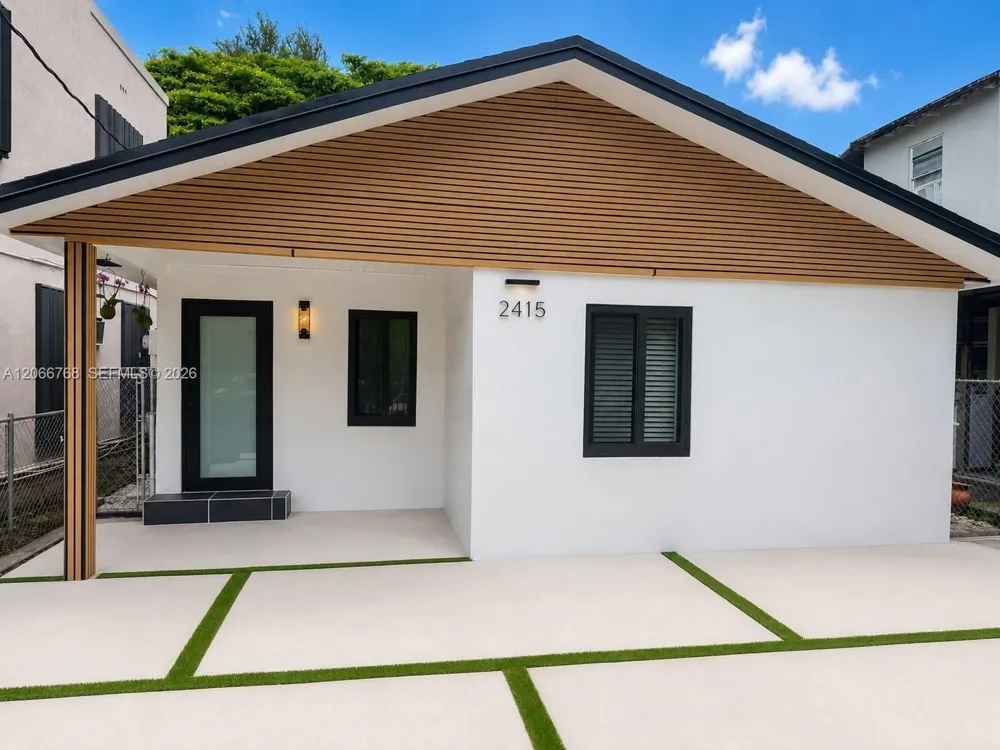 2415 NW 15th St Miami, FL 33125