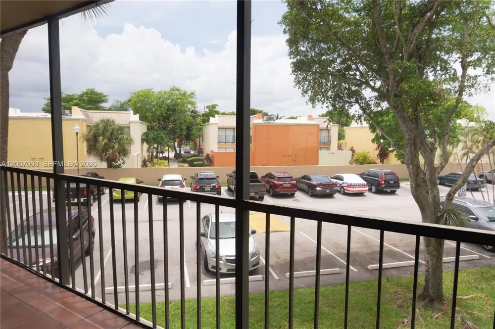 8065 SW 107th Ave #201 Miami, FL 33173