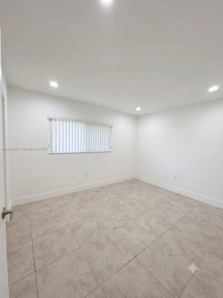 8065 SW 107th Ave #201 Miami, FL 33173
