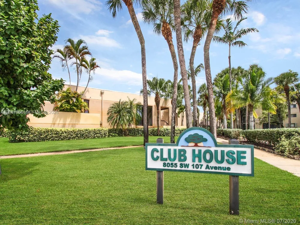 8065 SW 107th Ave #201 Miami, FL 33173