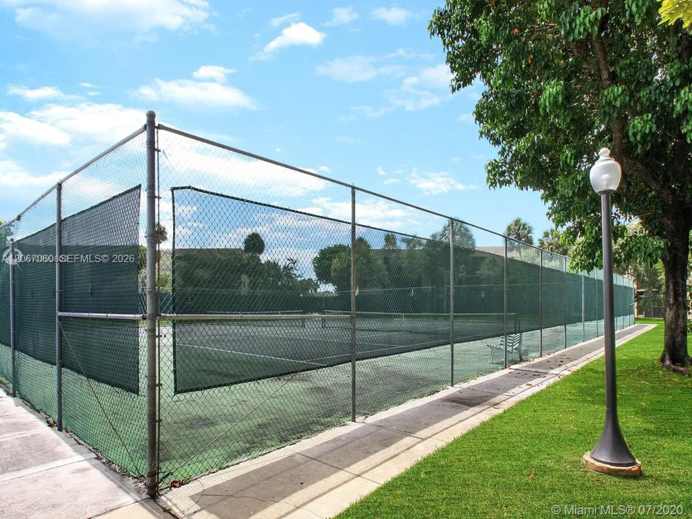 8065 SW 107th Ave #201 Miami, FL 33173