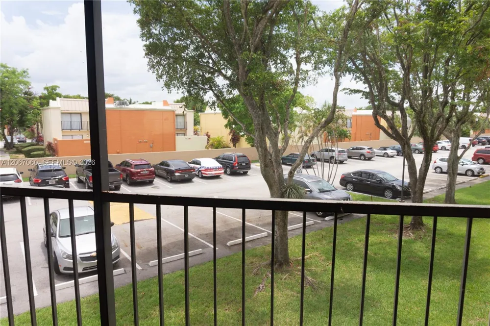 8065 SW 107th Ave #201 Miami, FL 33173