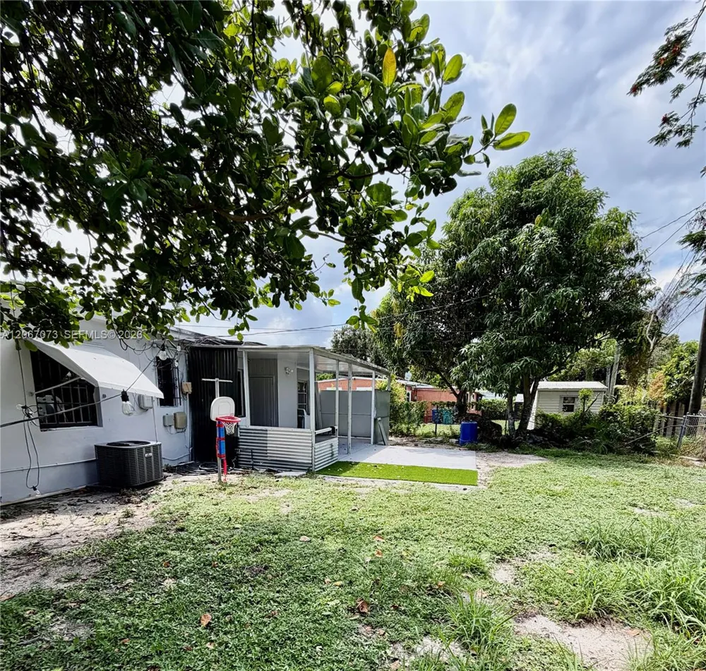 12841 Green Ave Miami, FL 33167