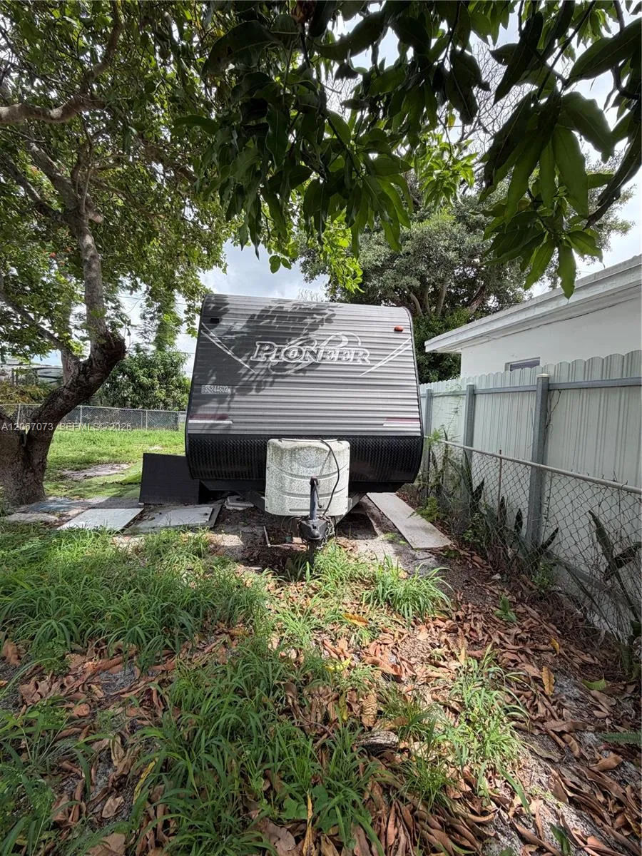 12841 Green Ave Miami, FL 33167