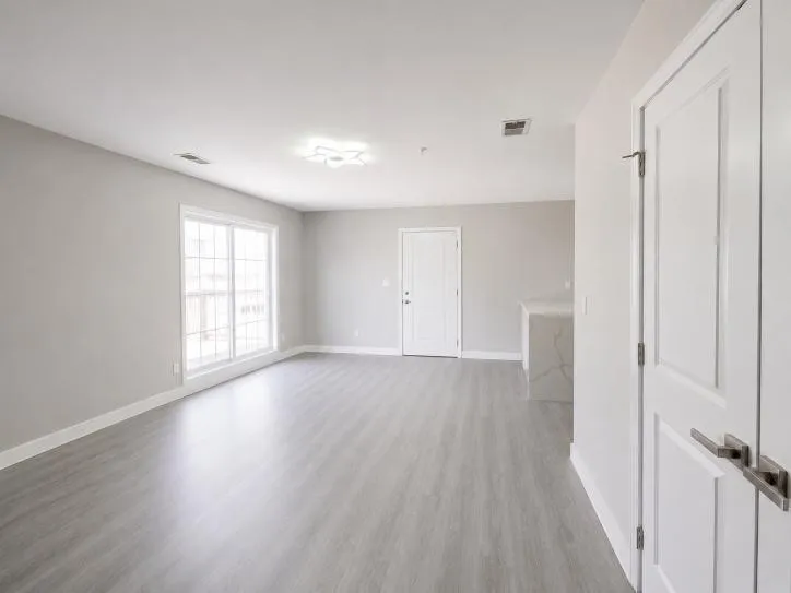 543 Peachers Mill Rd #110 Clarksville, TN 37042