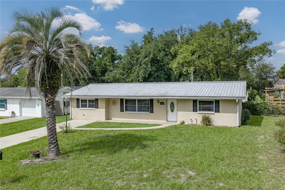 5745 13TH STREET Zephyrhills, FL 33542