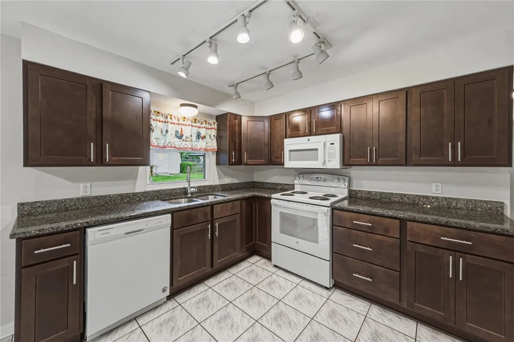 5745 13TH STREET Zephyrhills, FL 33542