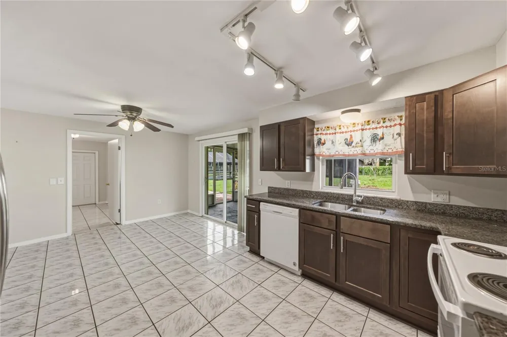 5745 13TH STREET Zephyrhills, FL 33542