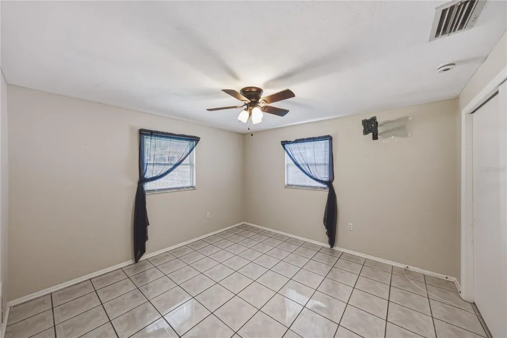 5745 13TH STREET Zephyrhills, FL 33542