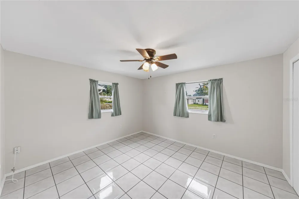 5745 13TH STREET Zephyrhills, FL 33542