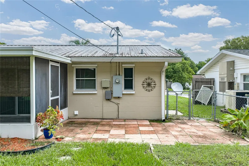 5745 13TH STREET Zephyrhills, FL 33542