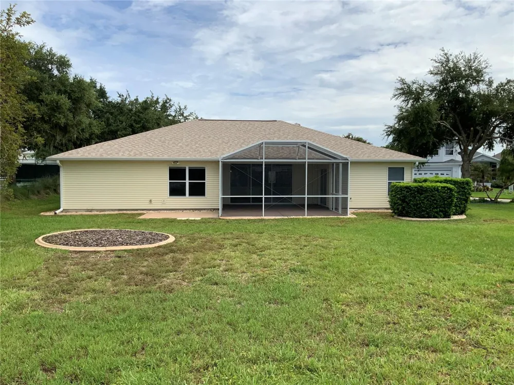 5475 BOUNTY CIRCLE Tavares, FL 32778