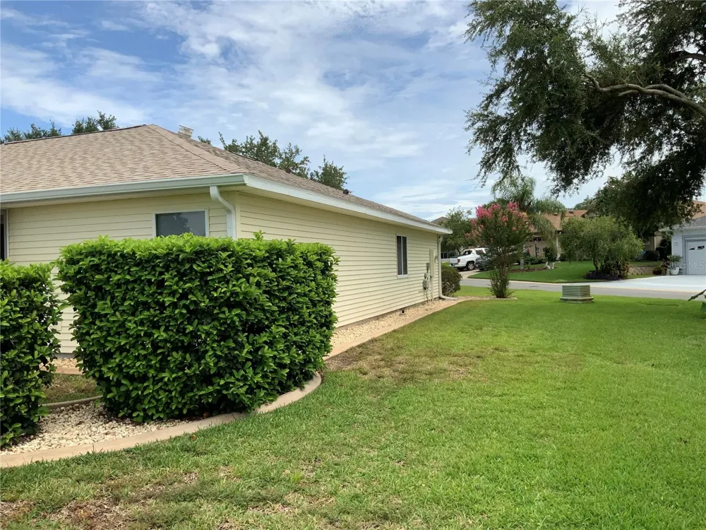 5475 BOUNTY CIRCLE Tavares, FL 32778