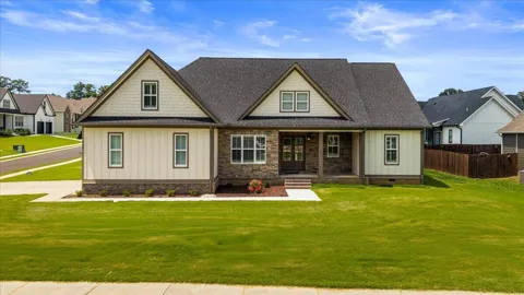 232 Winding Glen Drive NW