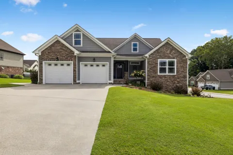 229 Running Oak Drive