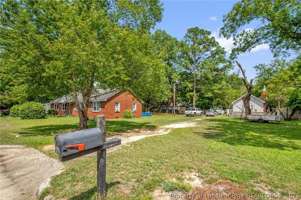 318 Elm Street Maxton, NC 28364