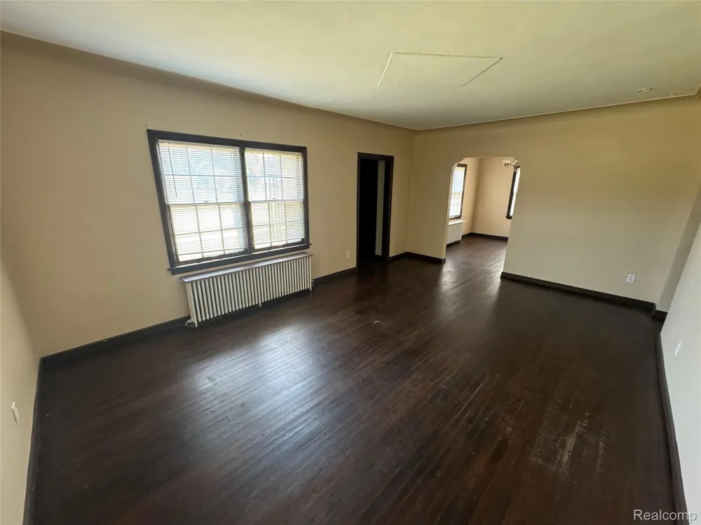 36024 Goddard Road Romulus City, MI 48174