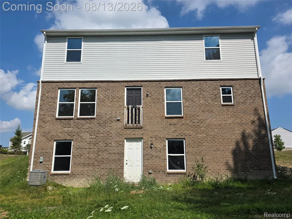 10306 Island Lake Drive Taylor City, MI 48180