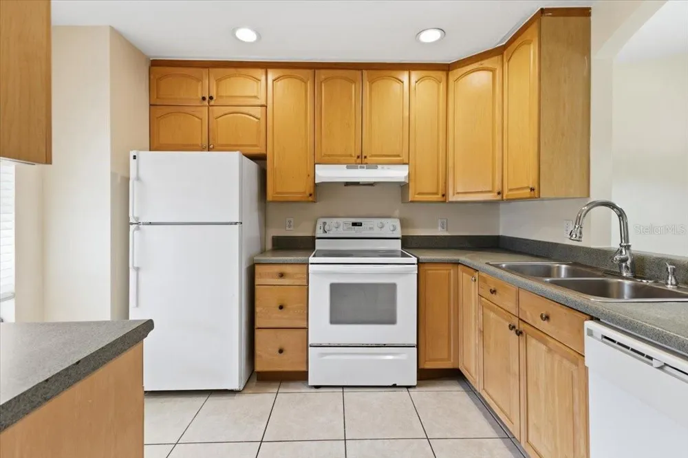 10507 PENDLETON AVENUE #B Englewood, FL 34224