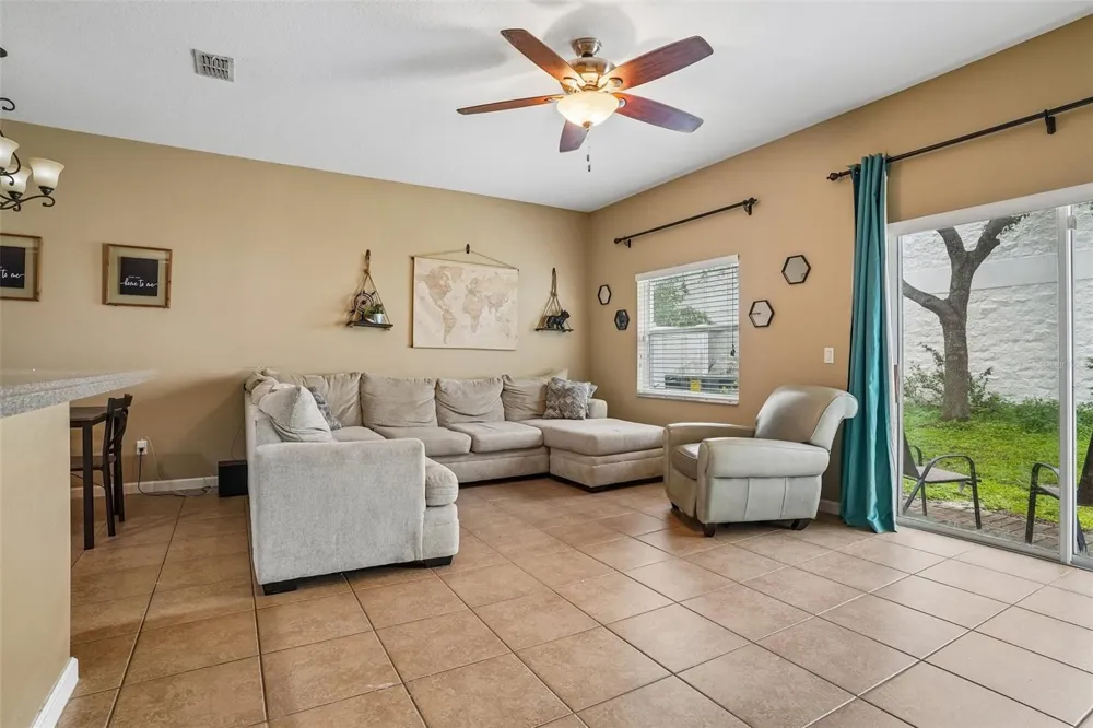 1329 HERITAGE COMMONS DRIVE Winter Springs, FL 32708